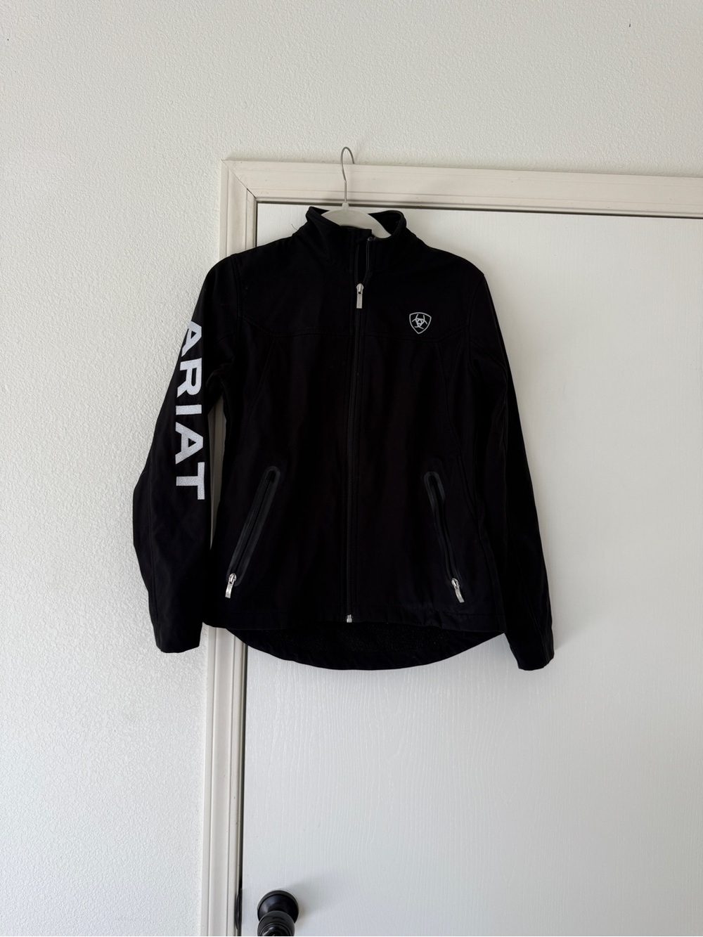 Ariat Black Women's Softshell Utility Jacket with White Sleeve Logo